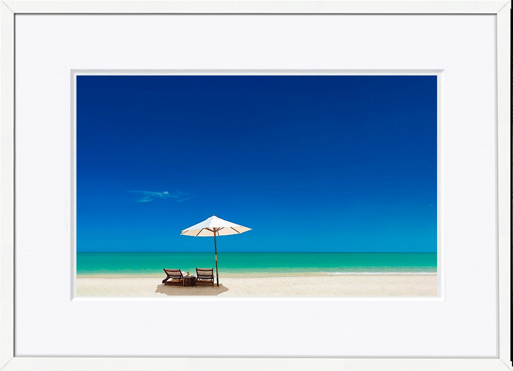 WITH FOTO インテリアフォト額装 A3 傘とビーチ/ Umbrella and beach   